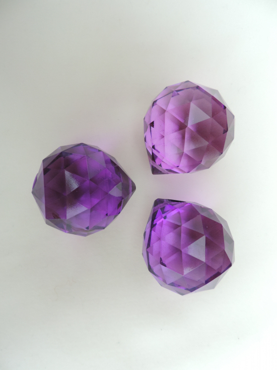 Raamkristallen paars